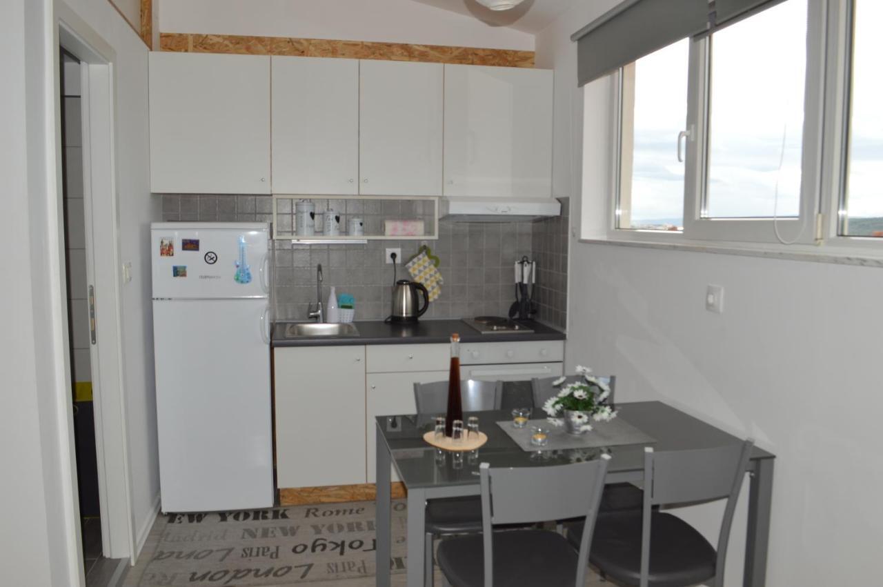 Apartman Luka Kastela Dış mekan fotoğraf